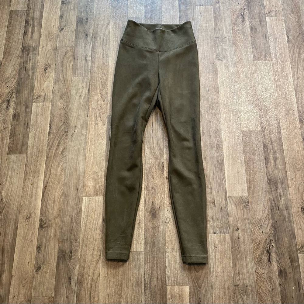 White House Black Market Runway Legging Green Faux Suede Size 0
